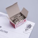 Скрепки 29 мм, 100 шт. "Deli", никелированные, овальные, отогнутый носик — изображение 3